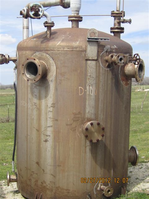 1500 Gallon Stainless Steel Pressure Vessel. Dish top. Flat bottom with 4